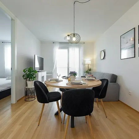 Lovely Apartment *